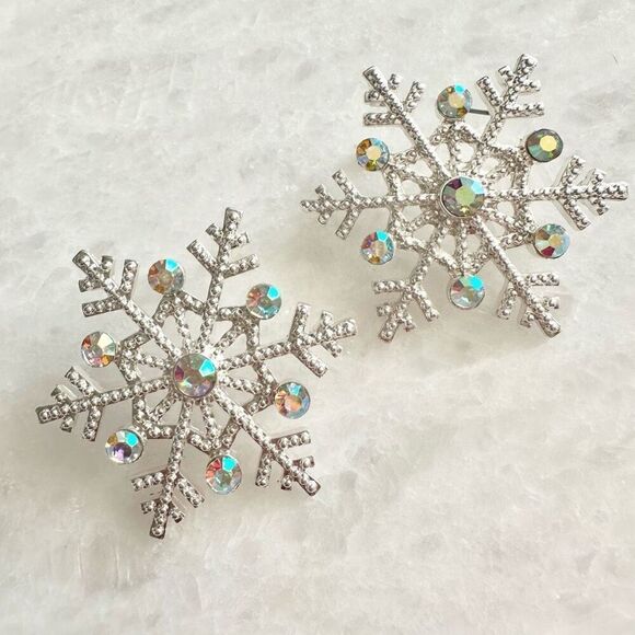 Iridescent rhinestone Christmas snowflake earrings ￼ - Picture 1 of 3
